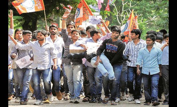 There is one or more, at times even dozens of cases, against students, youth and others. A large number of these pertain to dharna, picketing, rasta roko, rioting etc. There is one or more, at times even dozens of cases, against students, youth and others. A large number of these pertain to dharna, picketing, rasta roko, rioting etc.